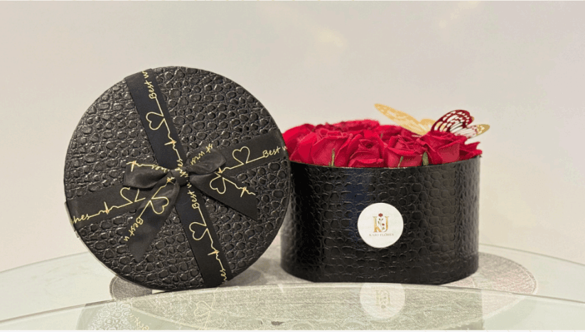 Caja de Rosas Noire Élégance - 18 unds