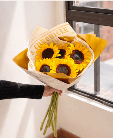 Bouquet Aura Dorada - 5 Girasoles